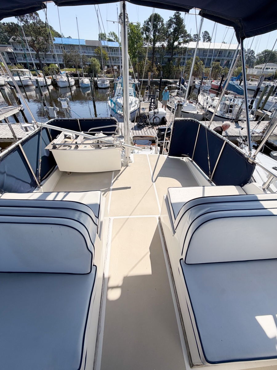 1991 Grand Banks 36