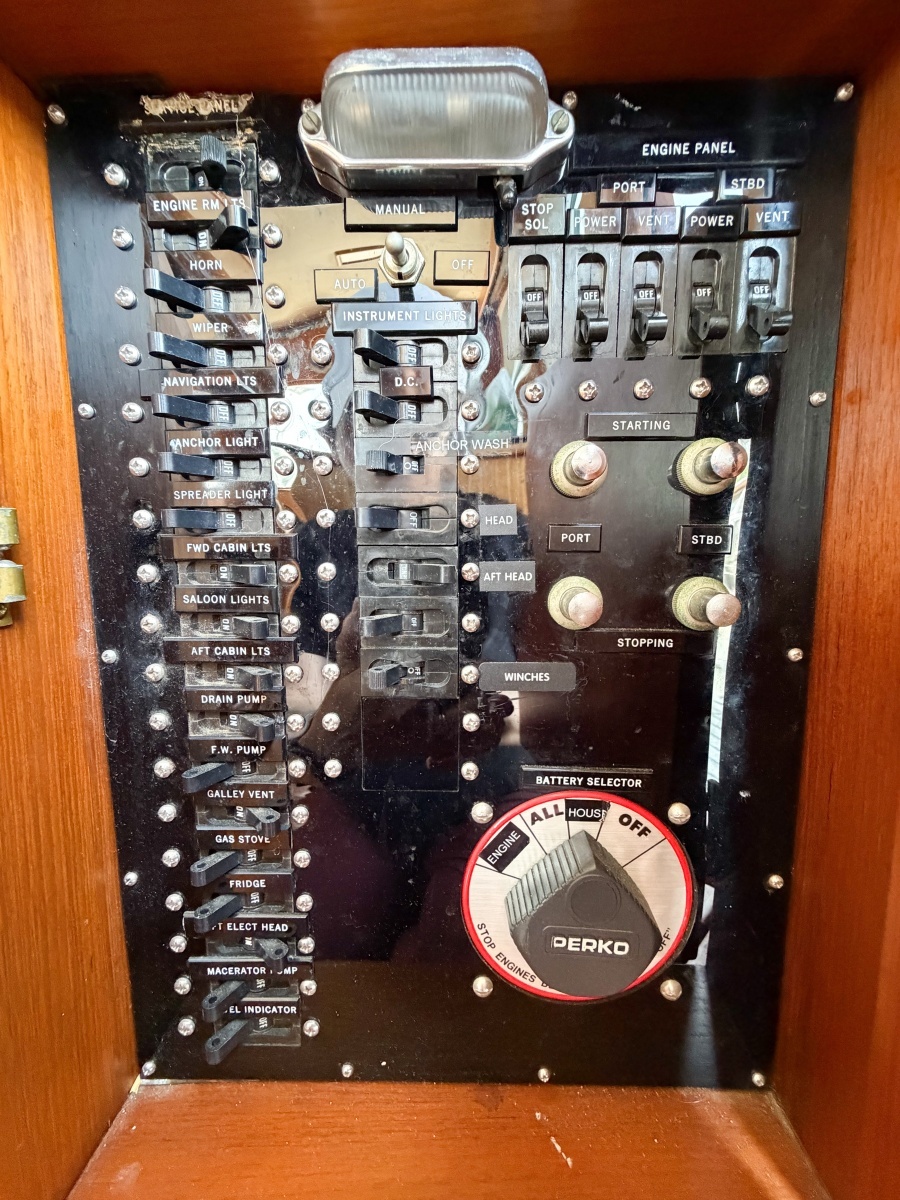 MOLLY B 36ft Grand Banks Yacht For Sale