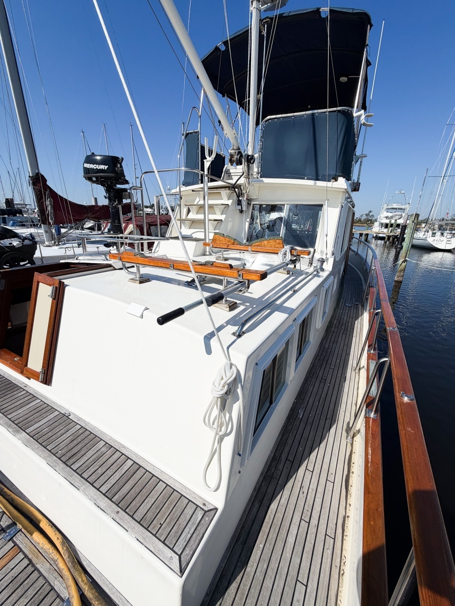 MOLLY B 36ft Grand Banks Yacht For Sale