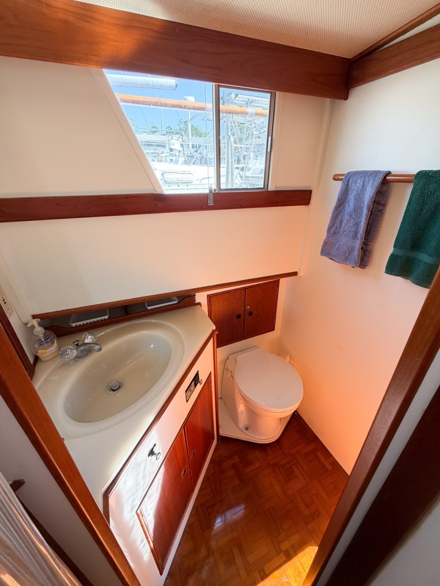 MOLLY B 36ft Grand Banks Yacht For Sale