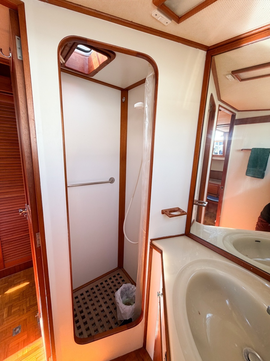 MOLLY B 36ft Grand Banks Yacht For Sale