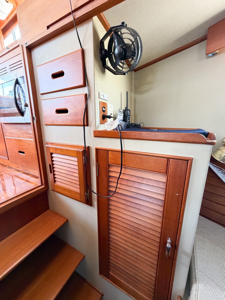 1991 Grand Banks 36