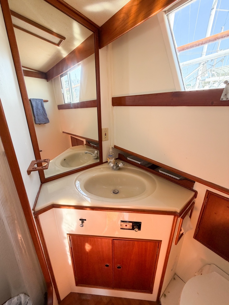 MOLLY B 36ft Grand Banks Yacht For Sale