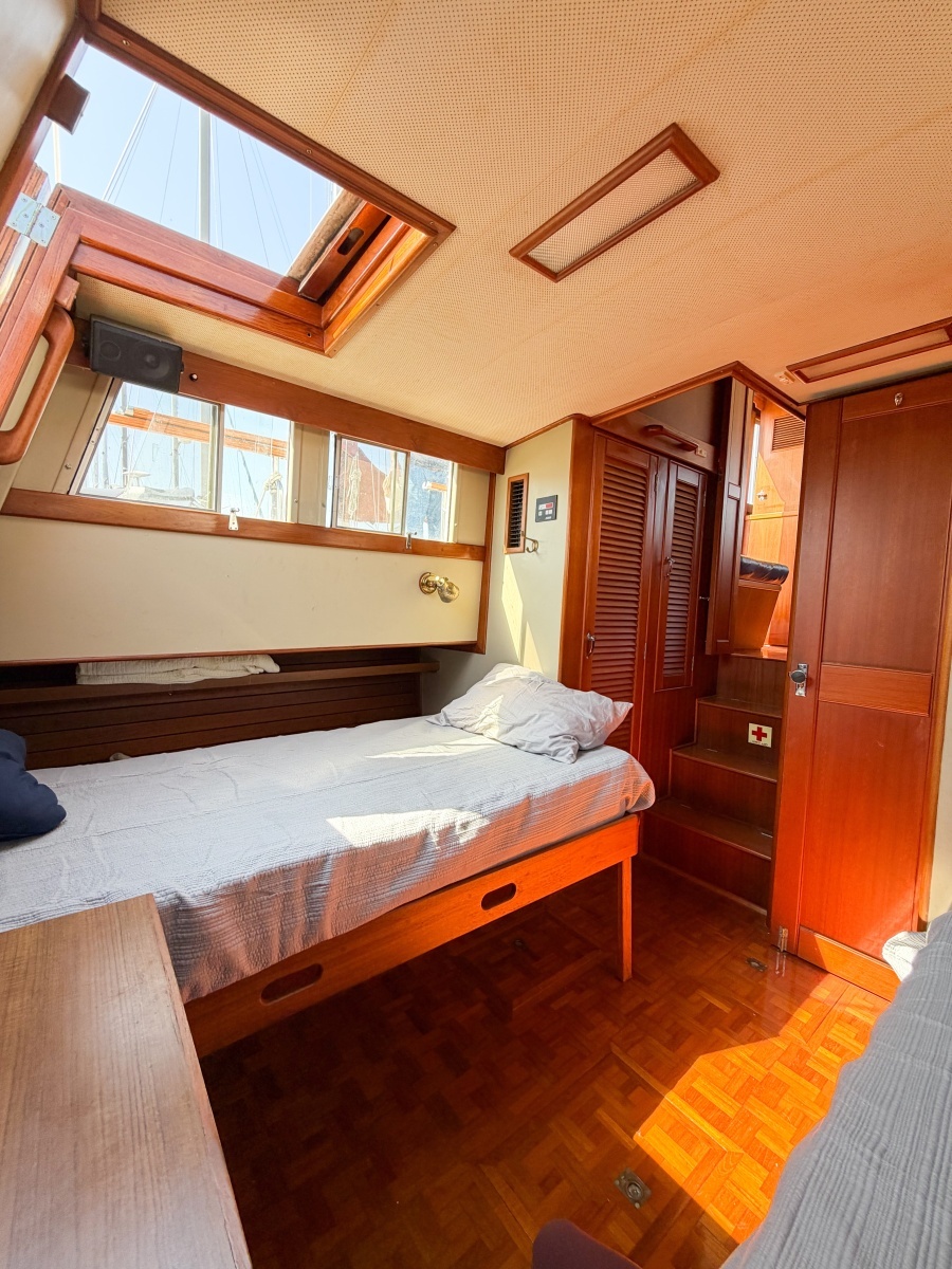 MOLLY B 36ft Grand Banks Yacht For Sale