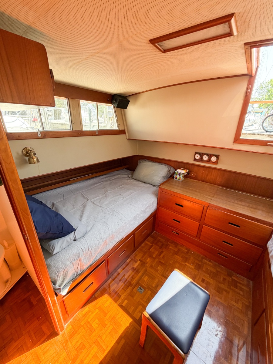 1991 Grand Banks 36