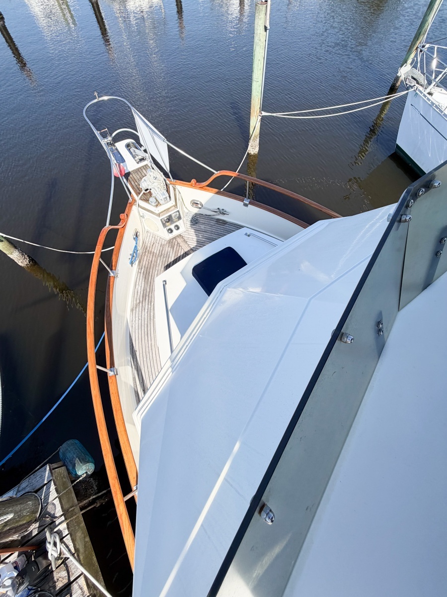 MOLLY B 36ft Grand Banks Yacht For Sale