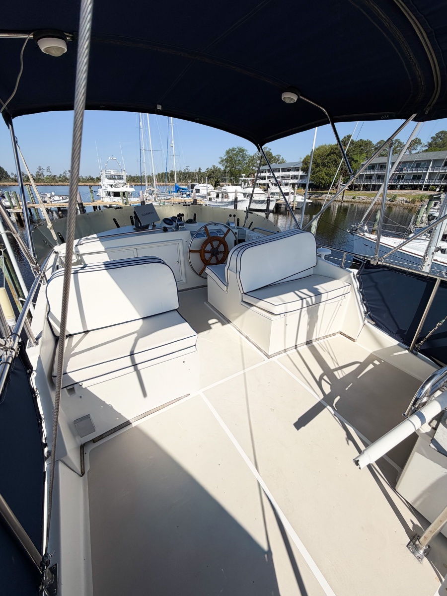 1991 Grand Banks 36