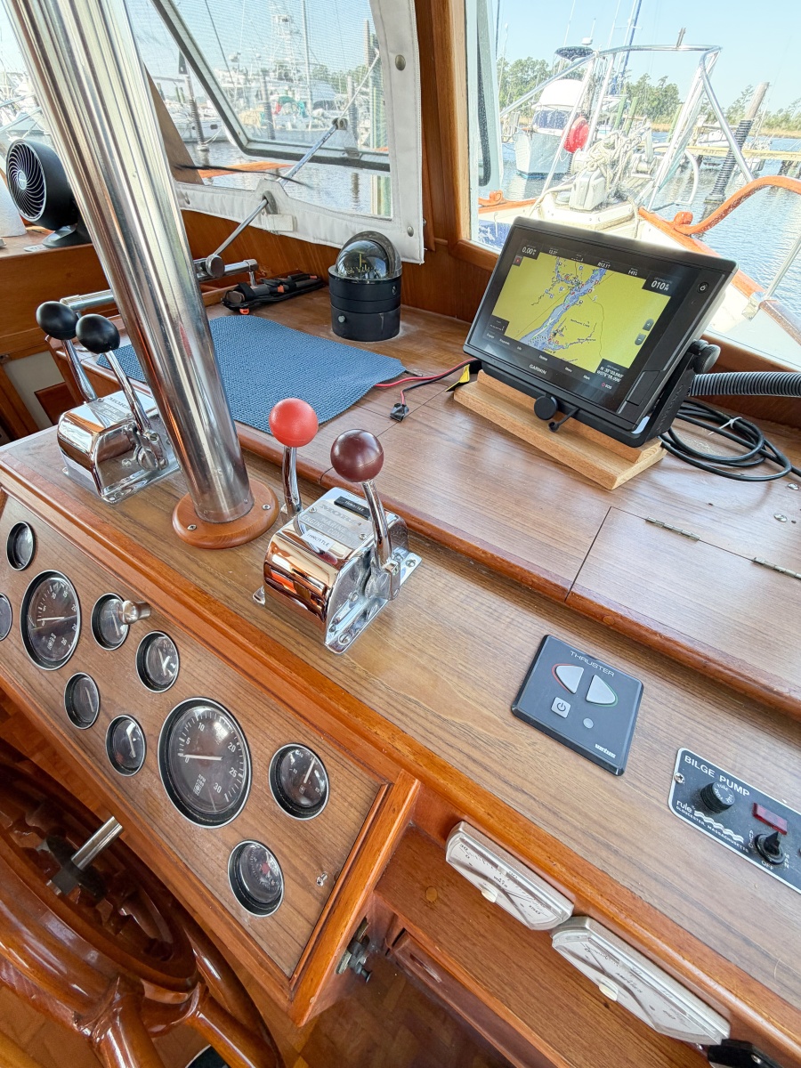 1991 Grand Banks 36