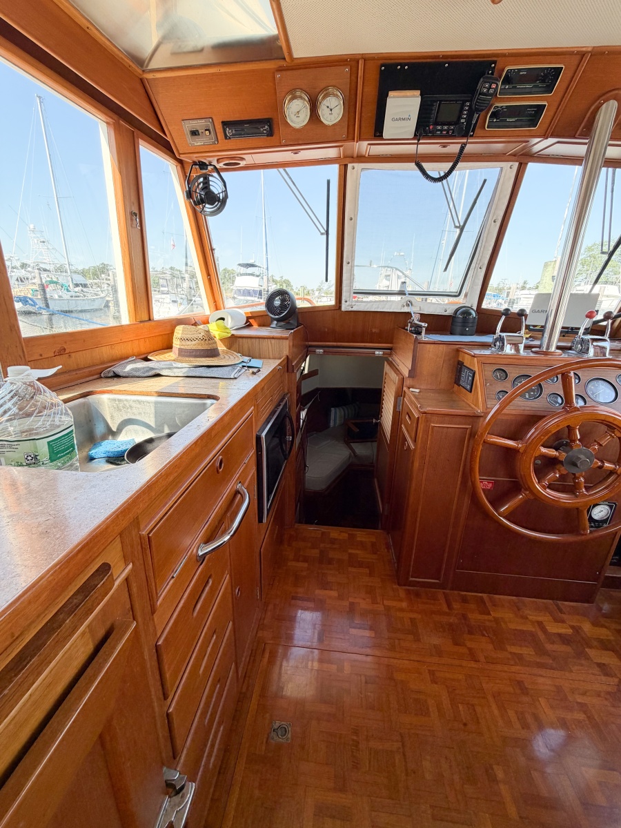 1991 Grand Banks 36