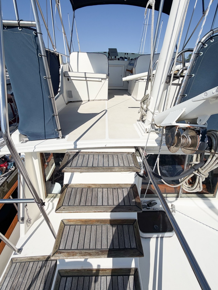 1991 Grand Banks 36