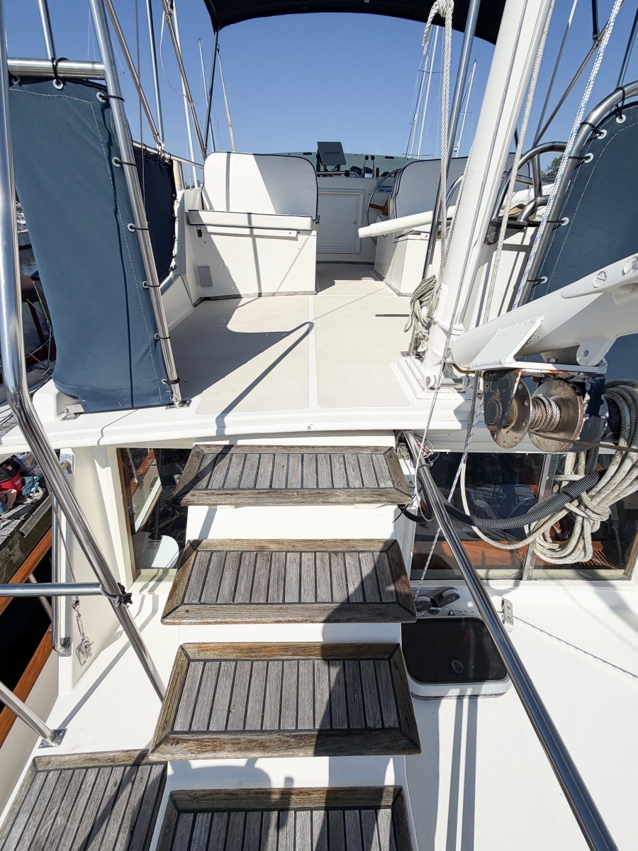 MOLLY B 36ft Grand Banks Yacht For Sale