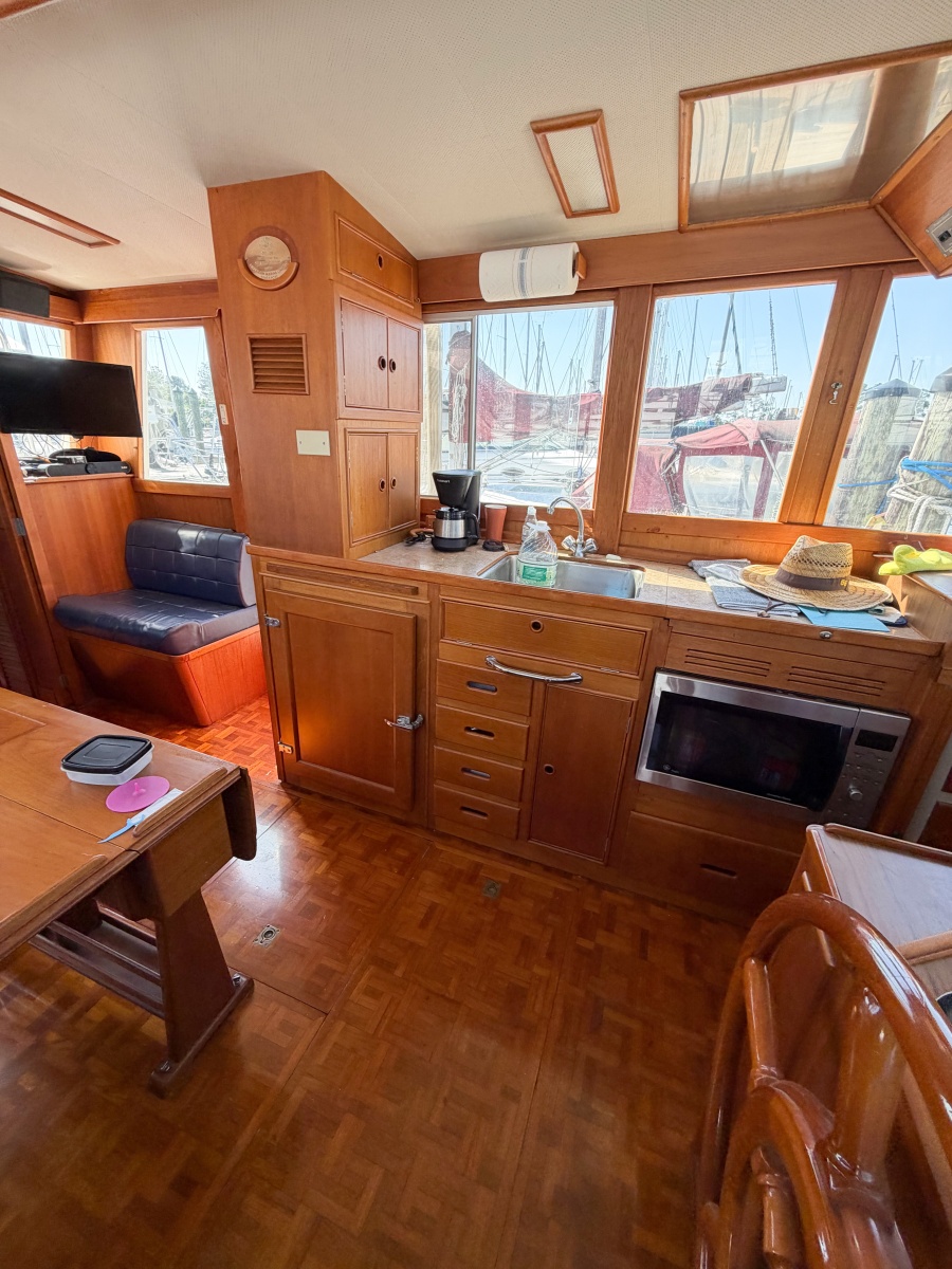 1991 Grand Banks 36
