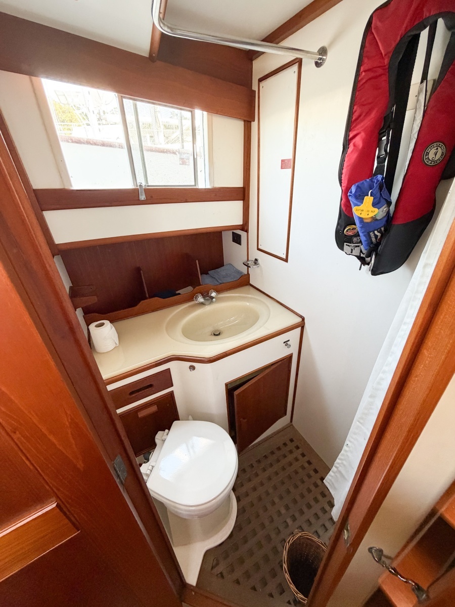 MOLLY B 36ft Grand Banks Yacht For Sale