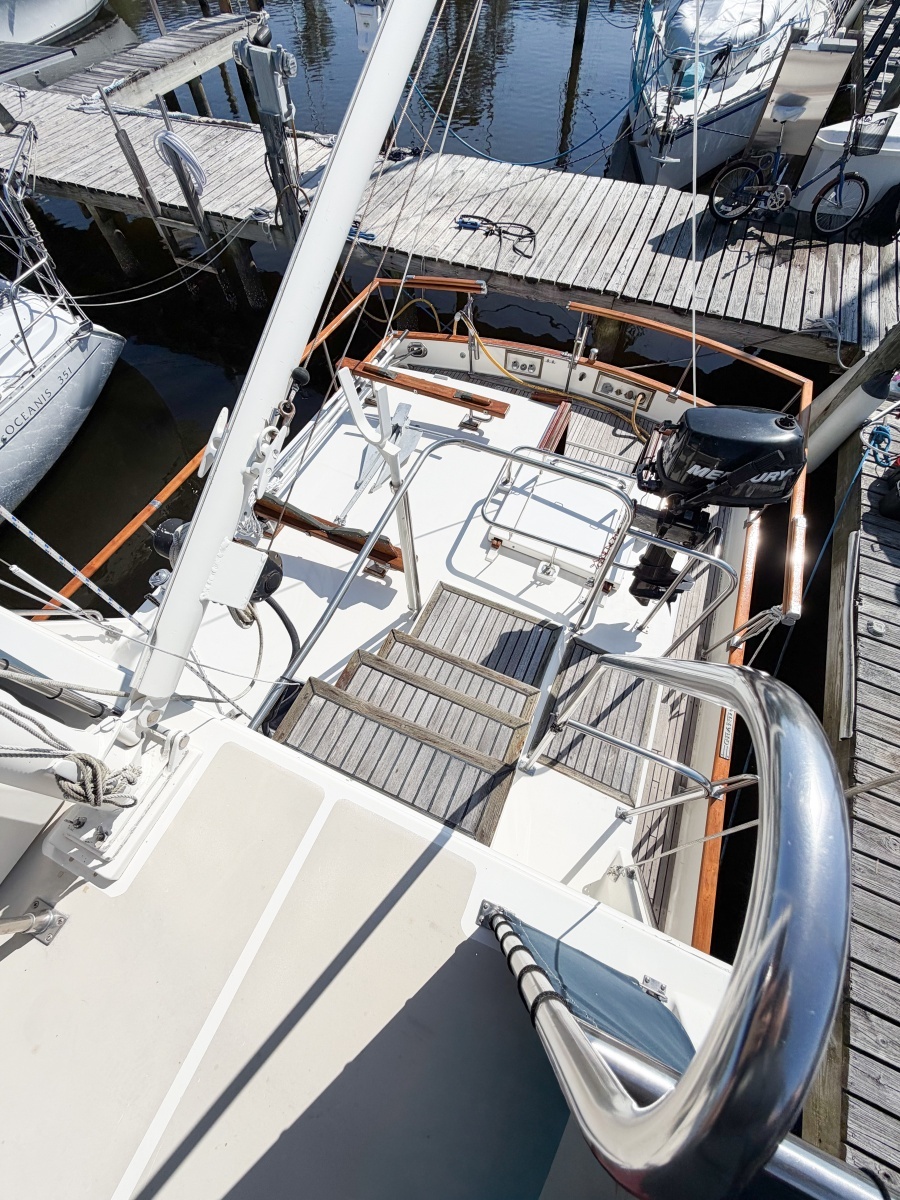 MOLLY B 36ft Grand Banks Yacht For Sale