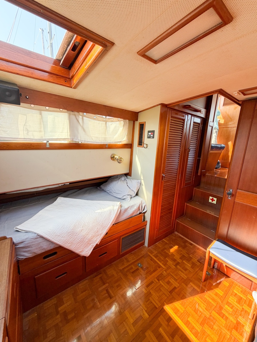 1991 Grand Banks 36