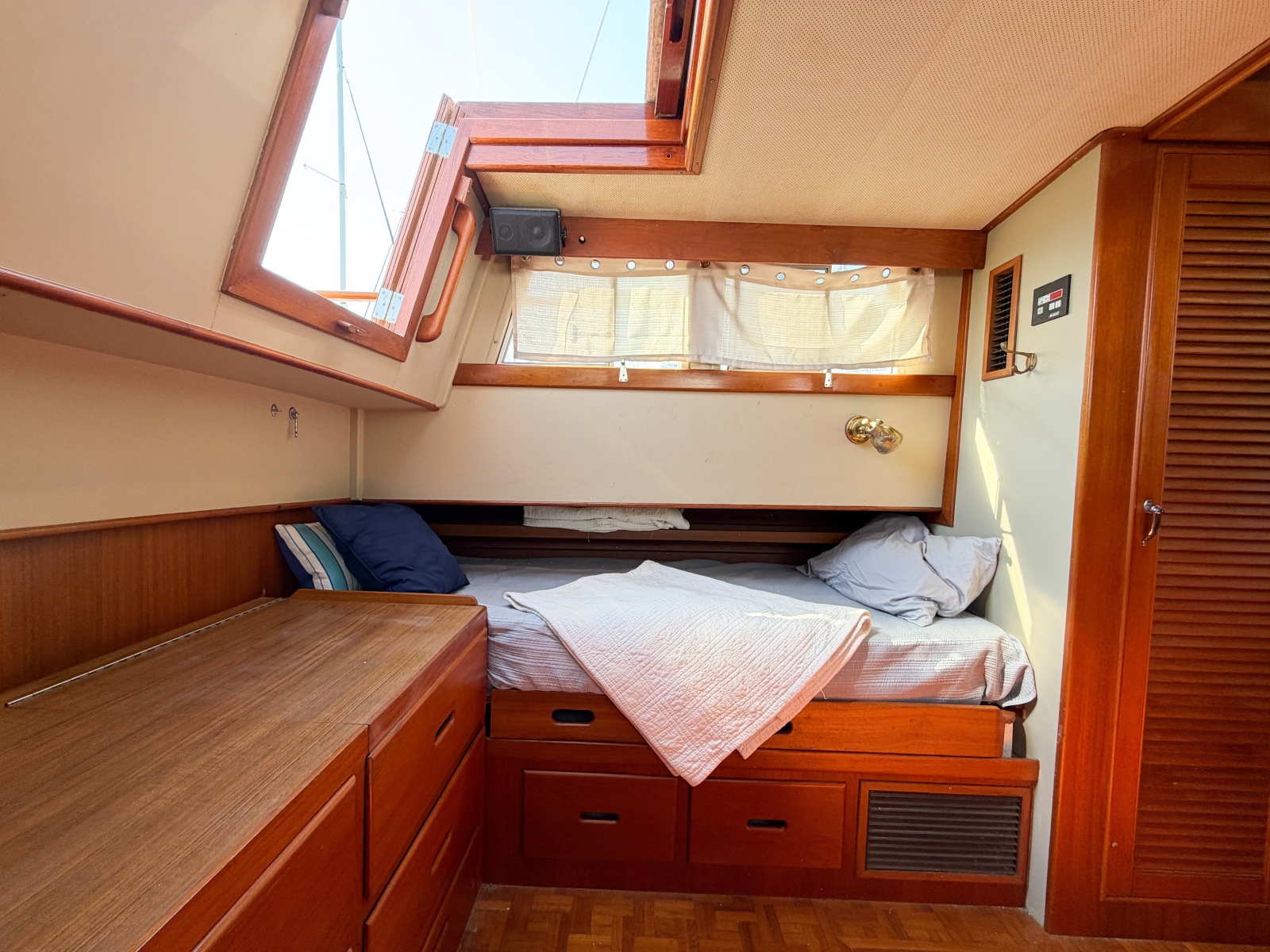 1991 Grand Banks 36