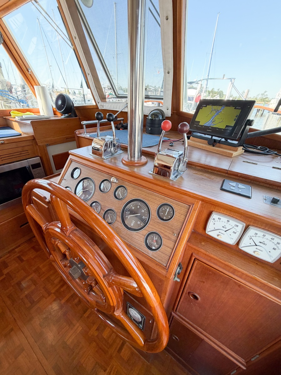 1991 Grand Banks 36
