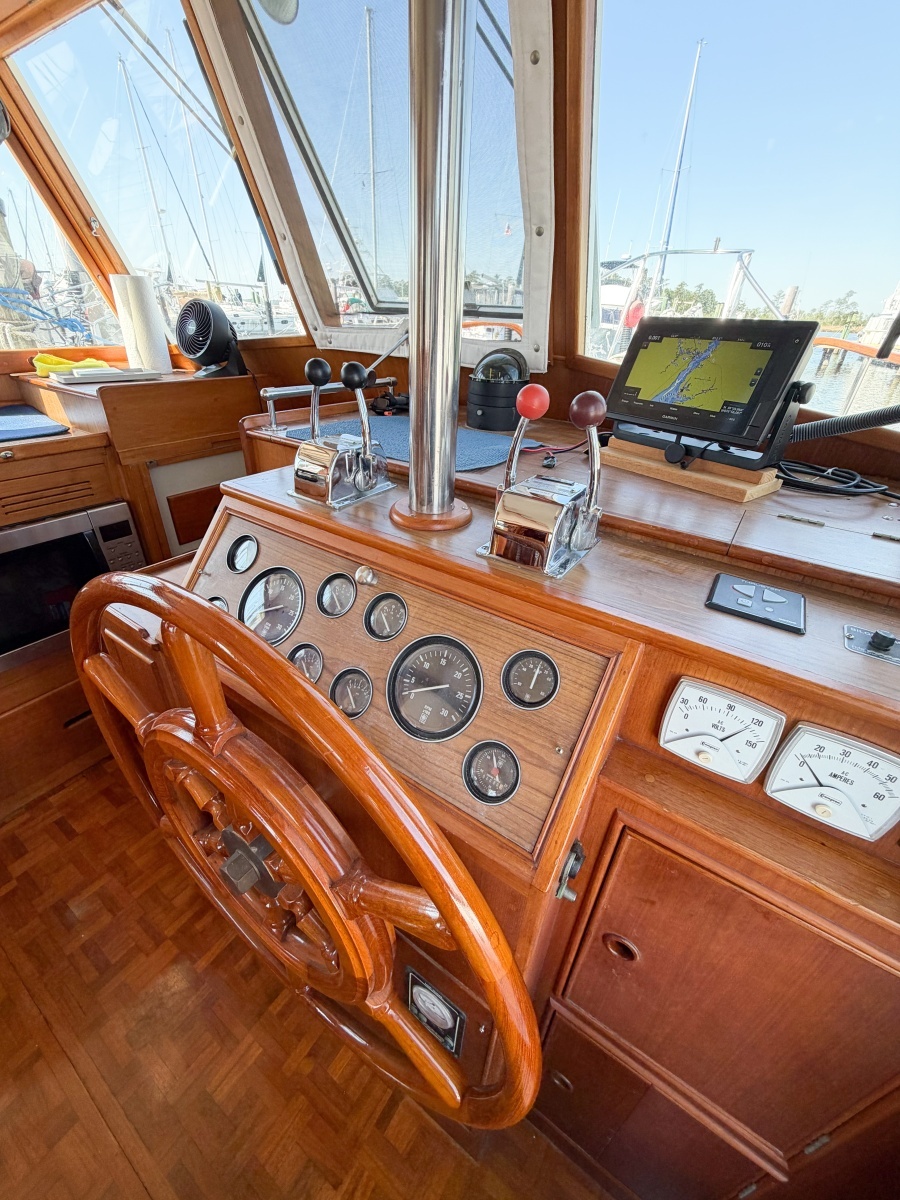MOLLY B 36ft Grand Banks Yacht For Sale
