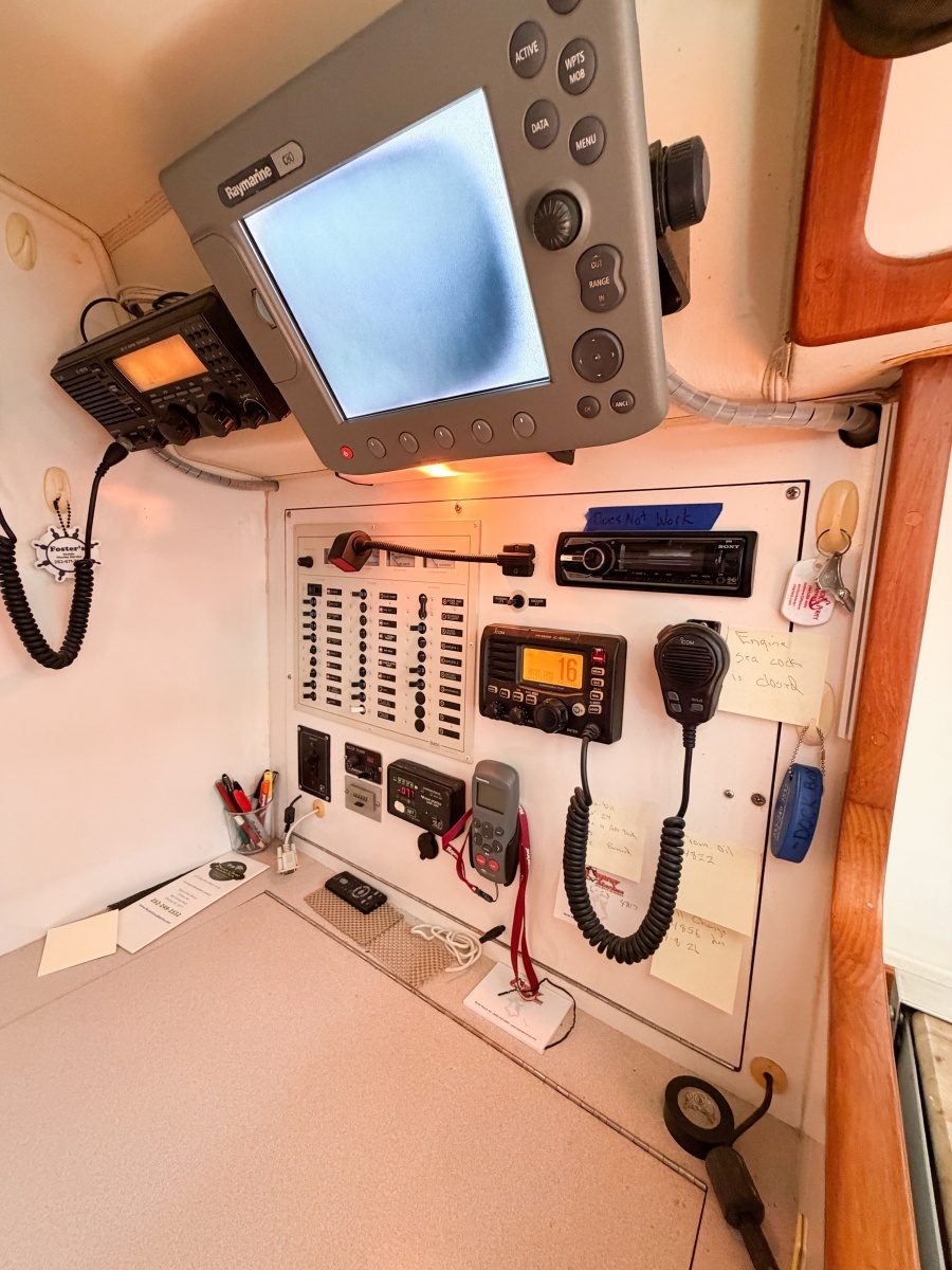 EARLY OUT 40ft Caliber Yacht For Sale