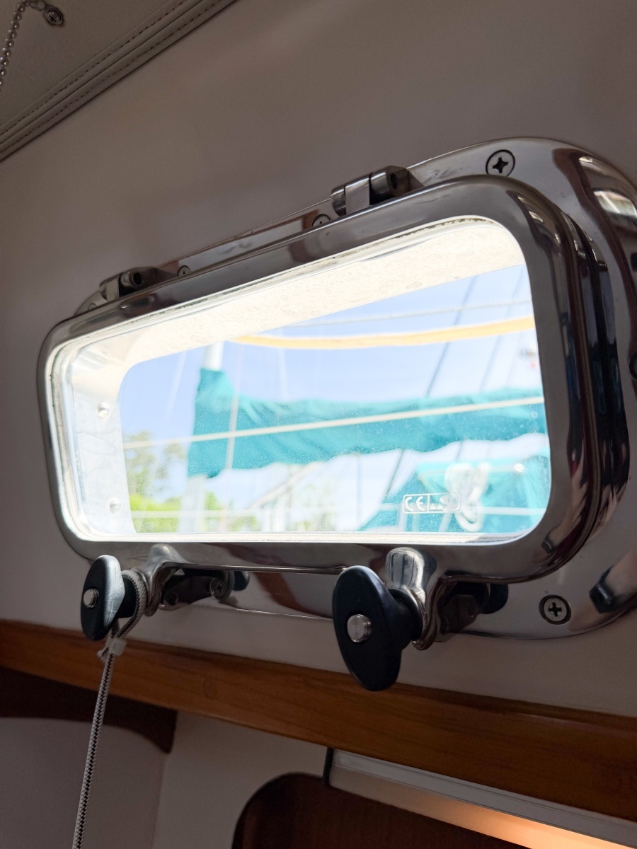 EARLY OUT 40ft Caliber Yacht For Sale