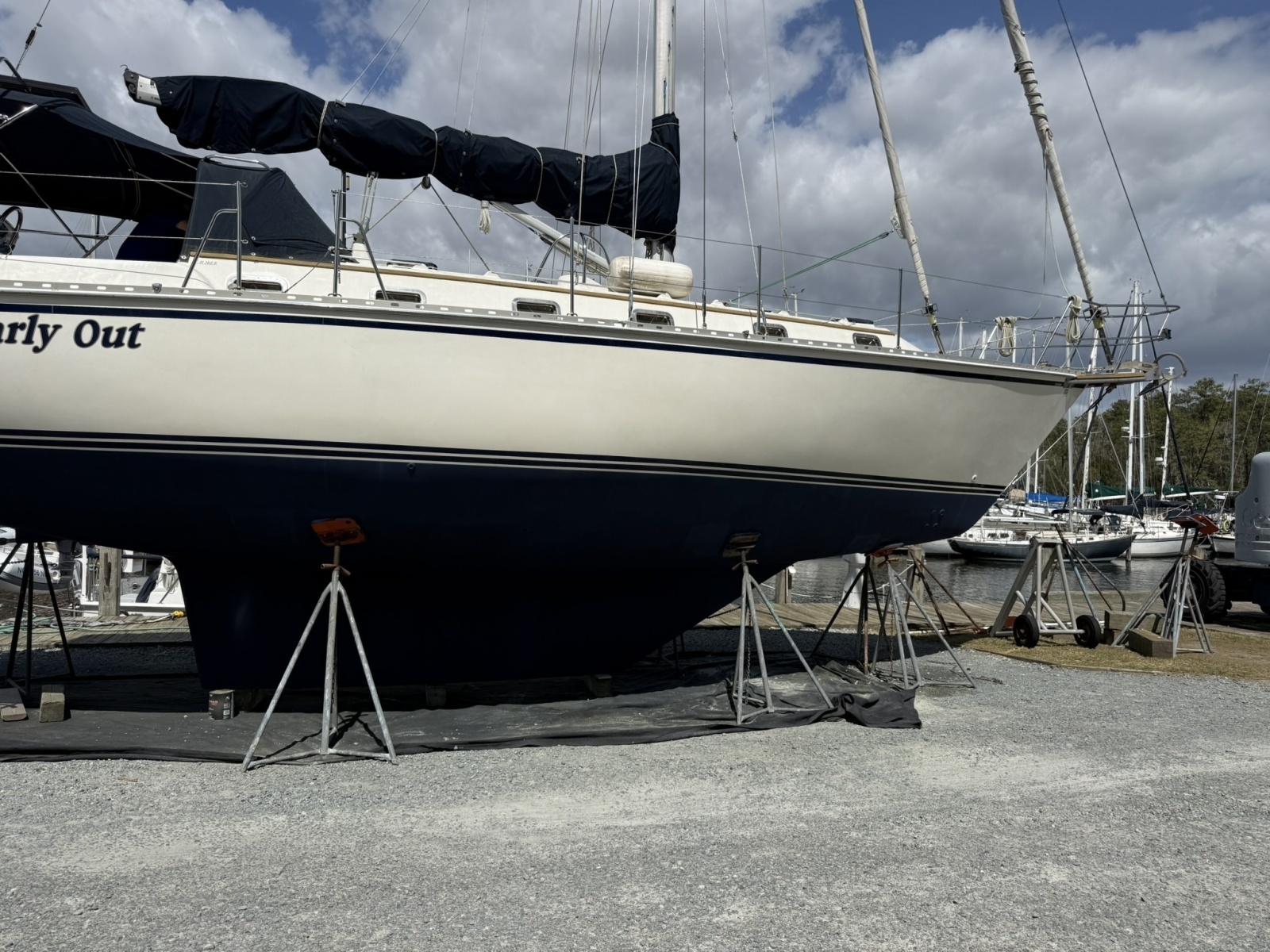 EARLY OUT 40ft Caliber Yacht For Sale