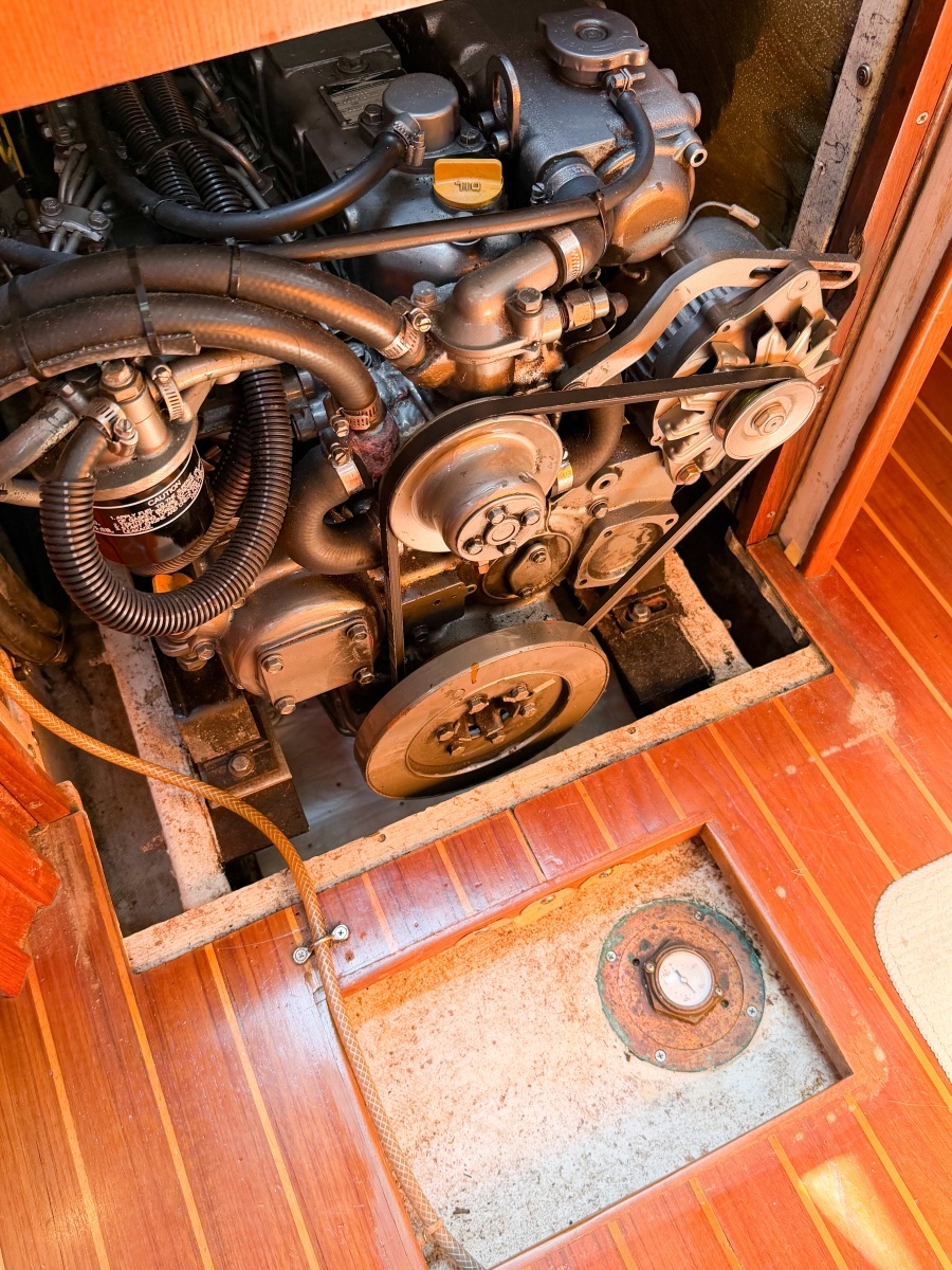 EARLY OUT 40ft Caliber Yacht For Sale