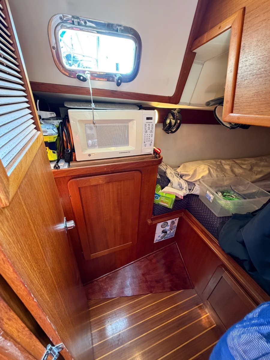 EARLY OUT 40ft Caliber Yacht For Sale