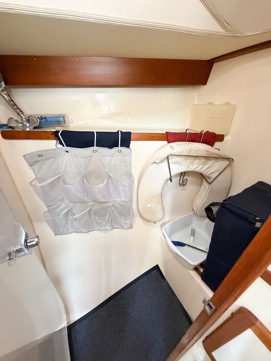 EARLY OUT 40ft Caliber Yacht For Sale