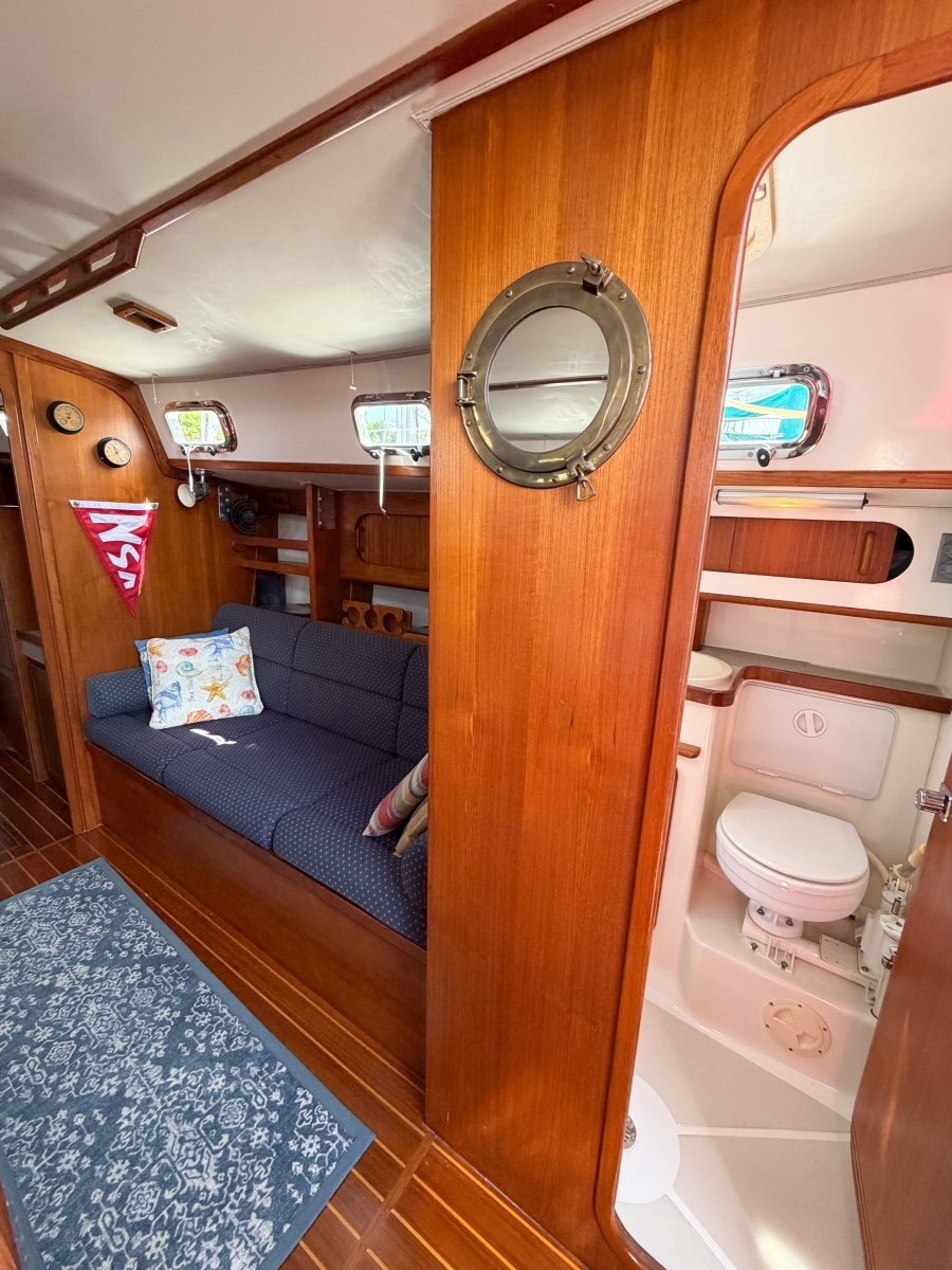 EARLY OUT 40ft Caliber Yacht For Sale