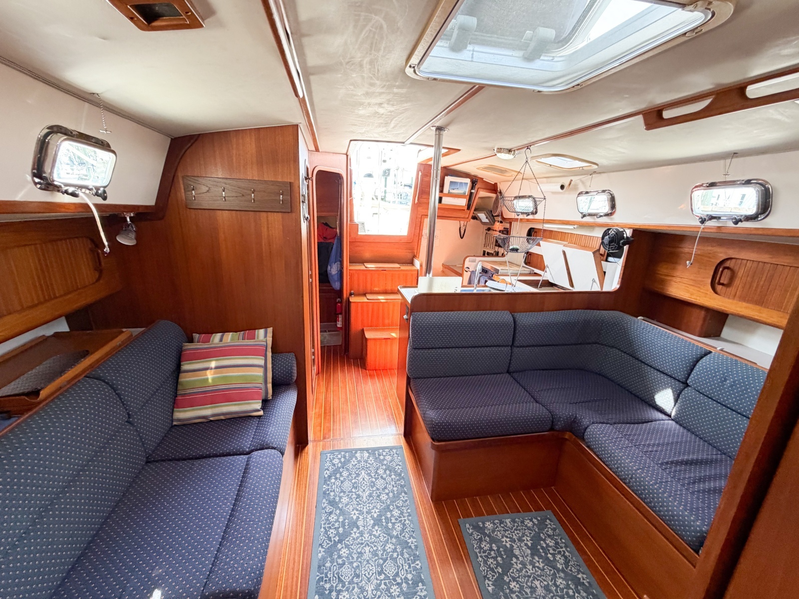 EARLY OUT 40ft Caliber Yacht For Sale