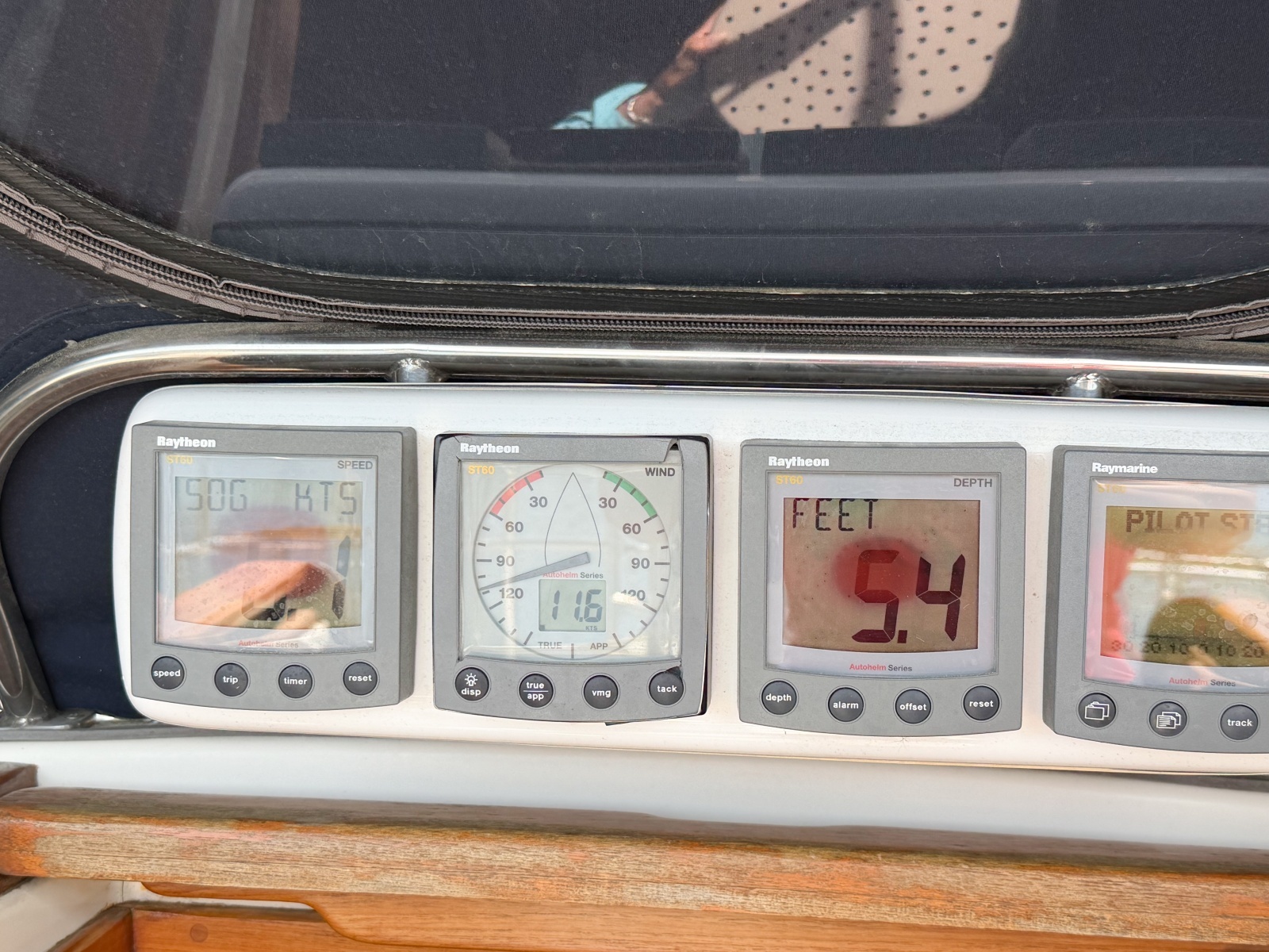 EARLY OUT 40ft Caliber Yacht For Sale