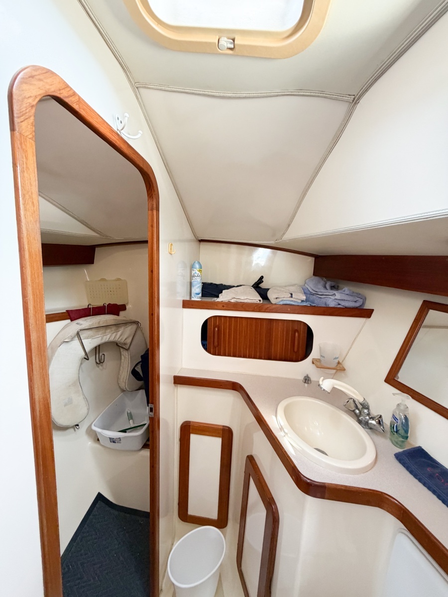 EARLY OUT 40ft Caliber Yacht For Sale