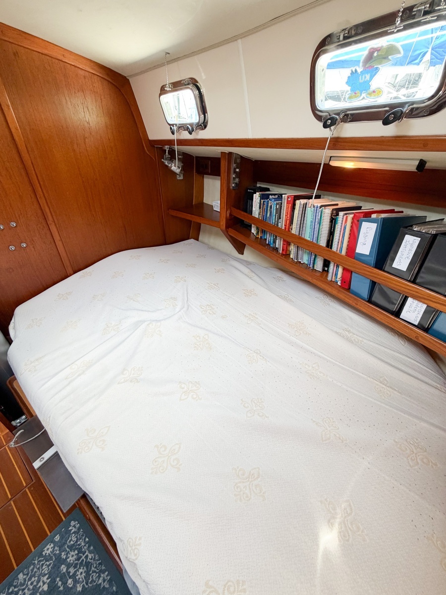 EARLY OUT 40ft Caliber Yacht For Sale