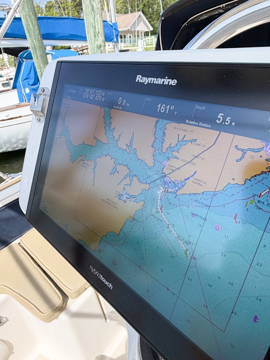 EARLY OUT 40ft Caliber Yacht For Sale