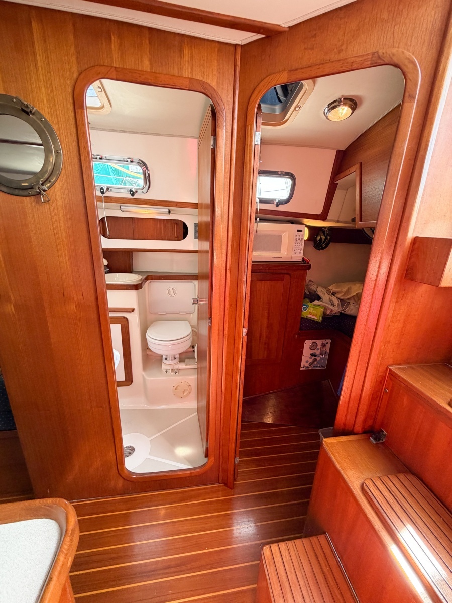 EARLY OUT 40ft Caliber Yacht For Sale