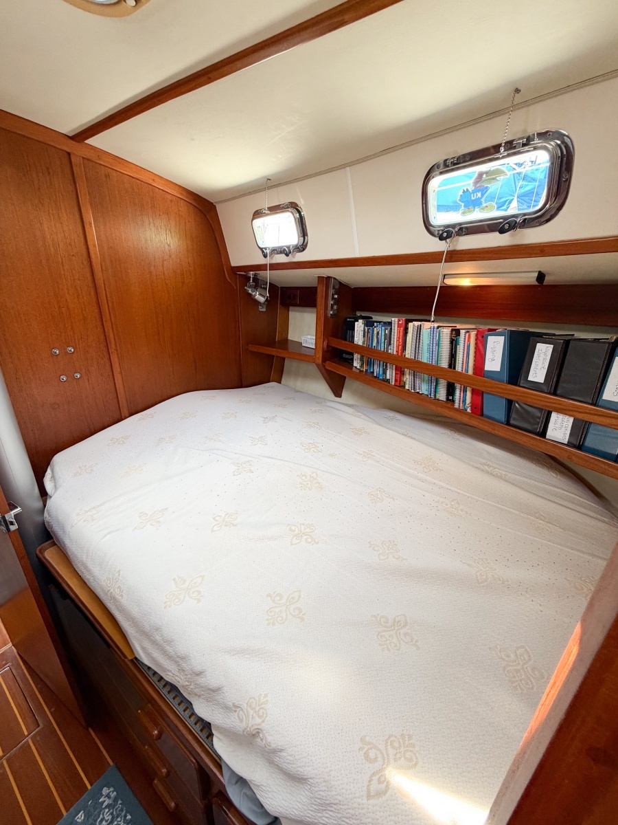 EARLY OUT 40ft Caliber Yacht For Sale