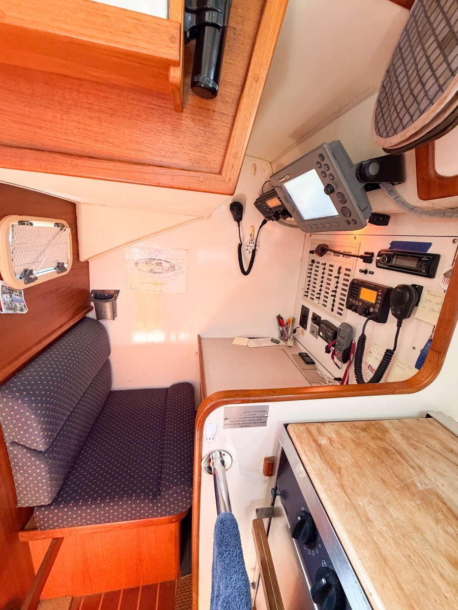 EARLY OUT 40ft Caliber Yacht For Sale