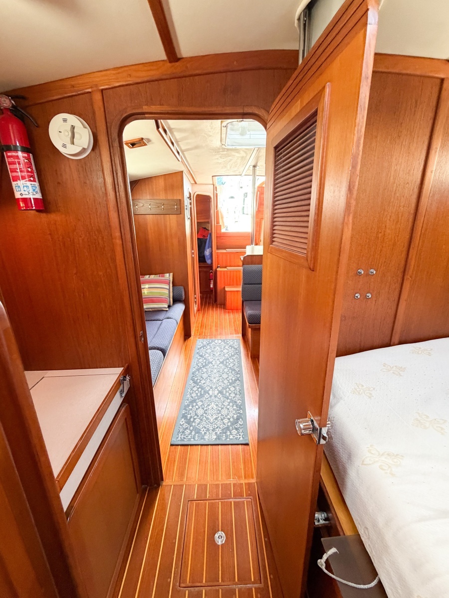 EARLY OUT 40ft Caliber Yacht For Sale