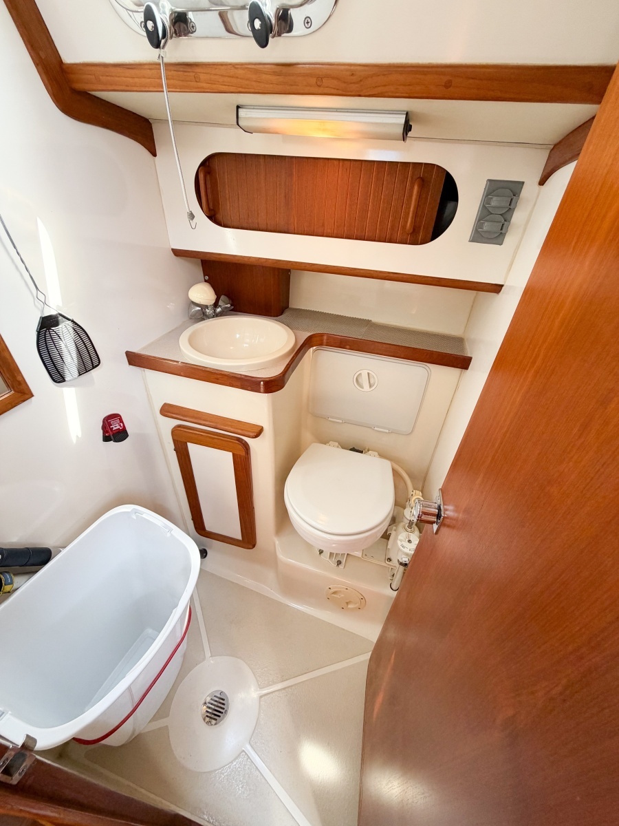 EARLY OUT 40ft Caliber Yacht For Sale