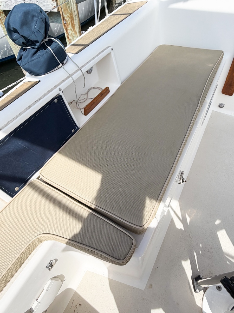 EARLY OUT 40ft Caliber Yacht For Sale