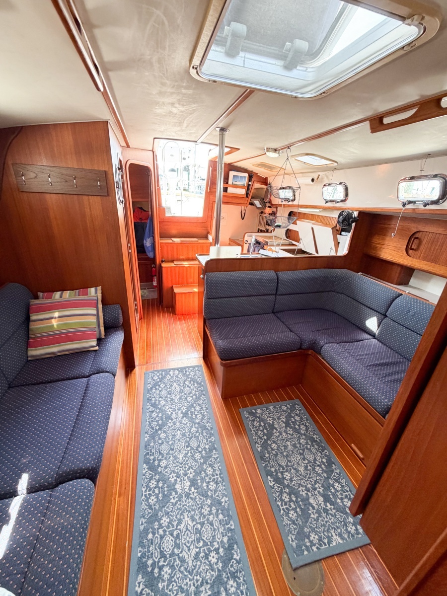 EARLY OUT 40ft Caliber Yacht For Sale