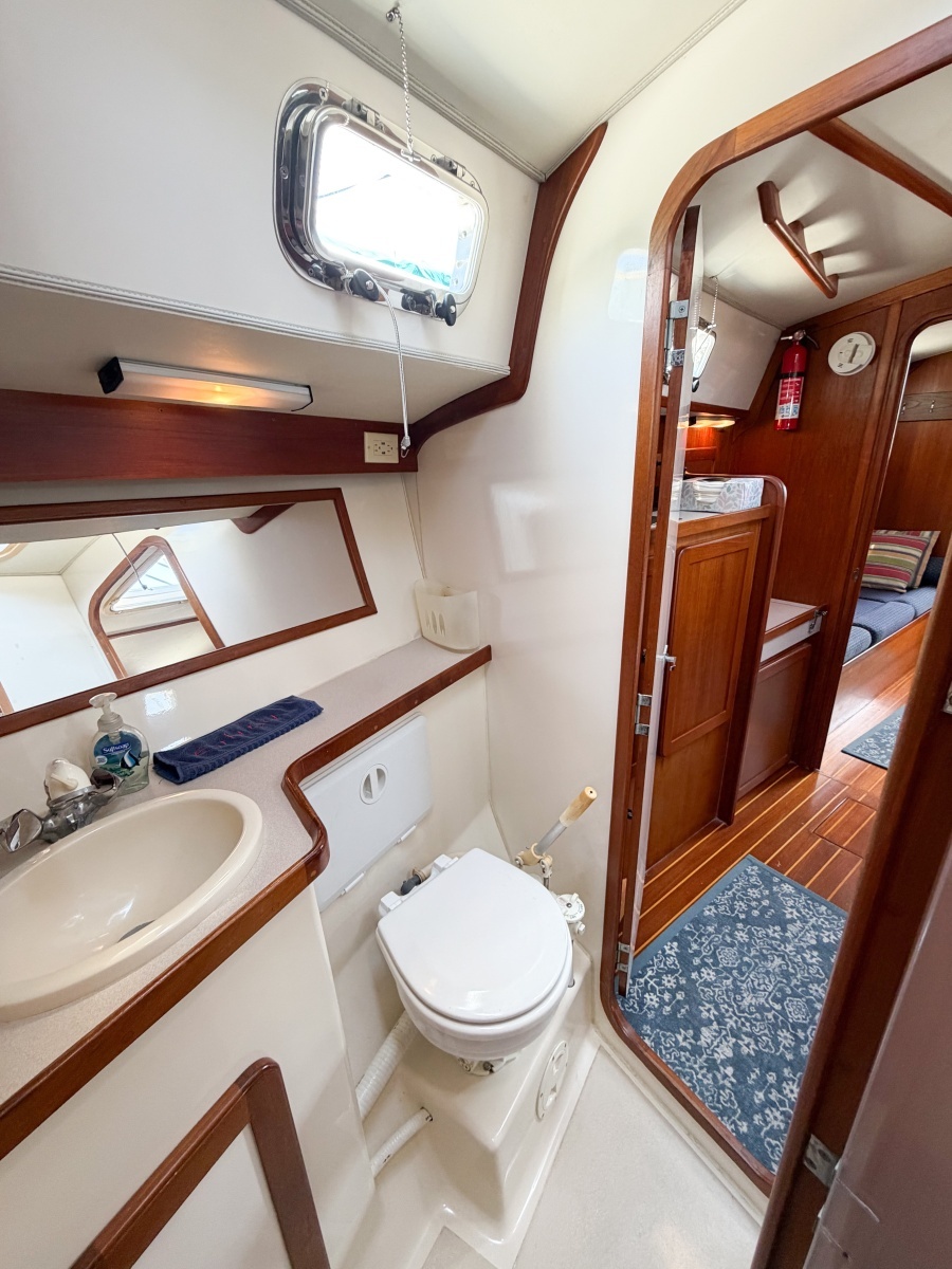 EARLY OUT 40ft Caliber Yacht For Sale