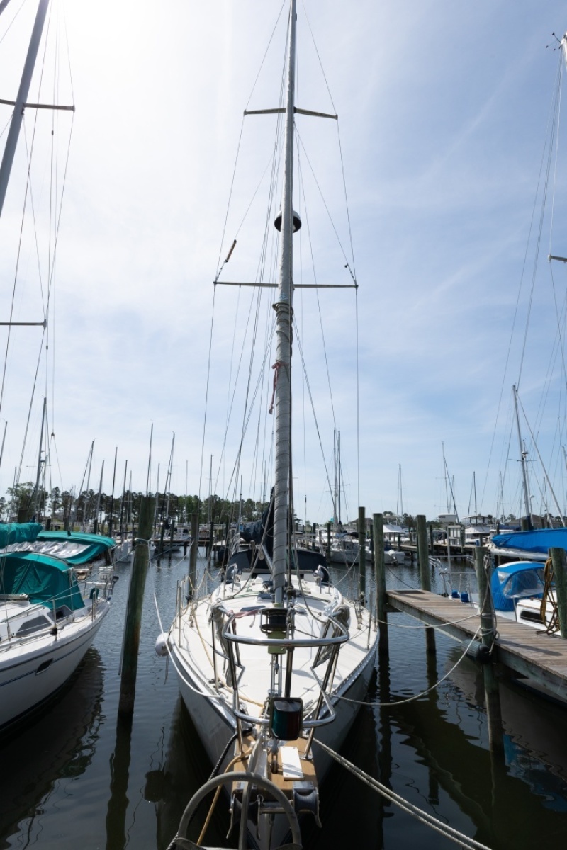 EARLY OUT 40ft Caliber Yacht For Sale