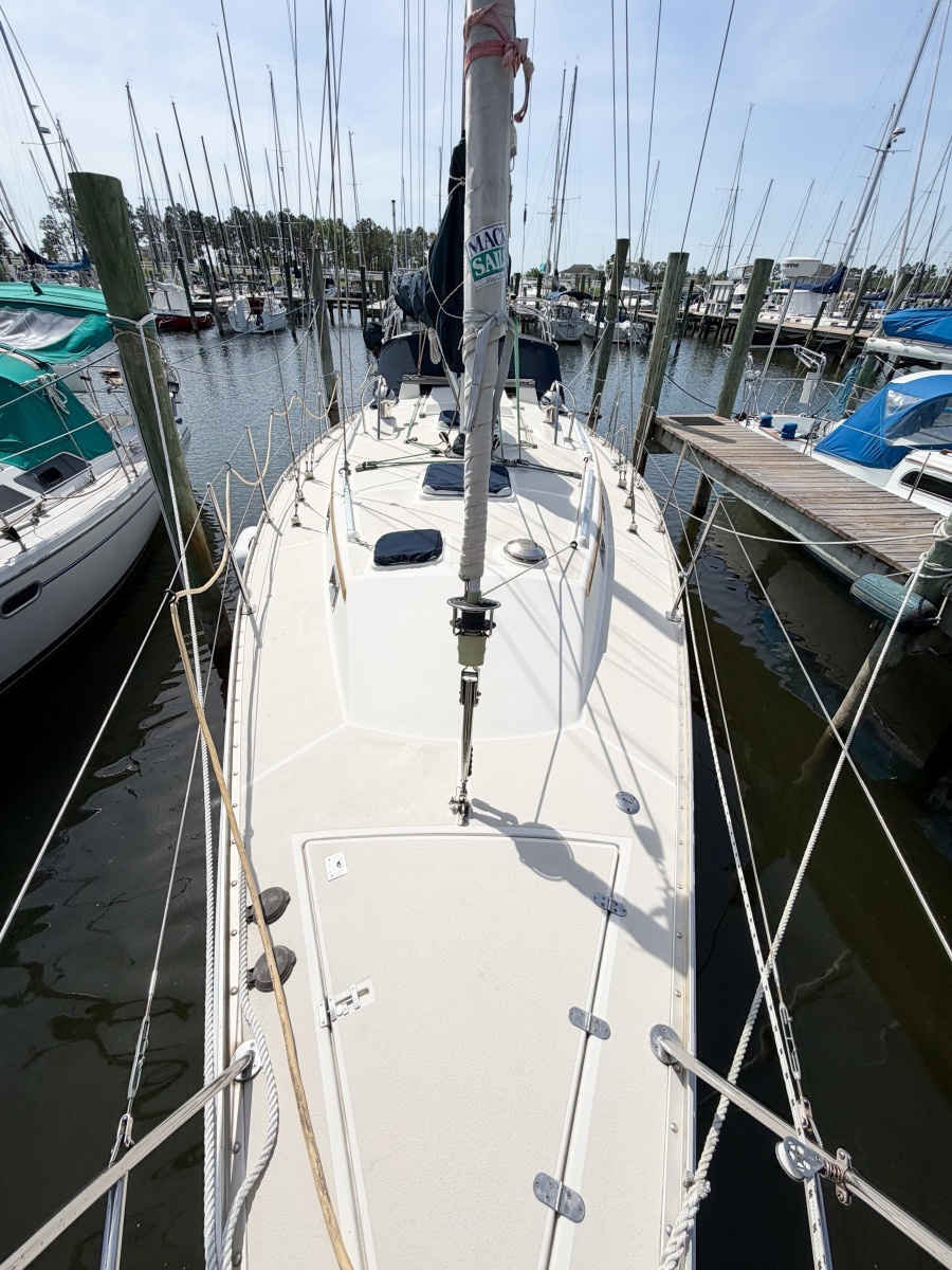 EARLY OUT 40ft Caliber Yacht For Sale