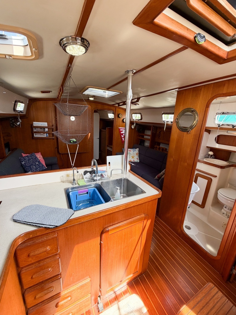 EARLY OUT 40ft Caliber Yacht For Sale