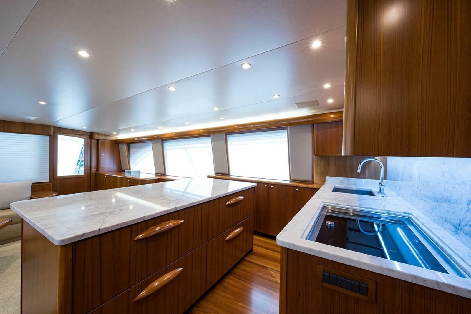 75' 2017 Weaver Custom Sportfish