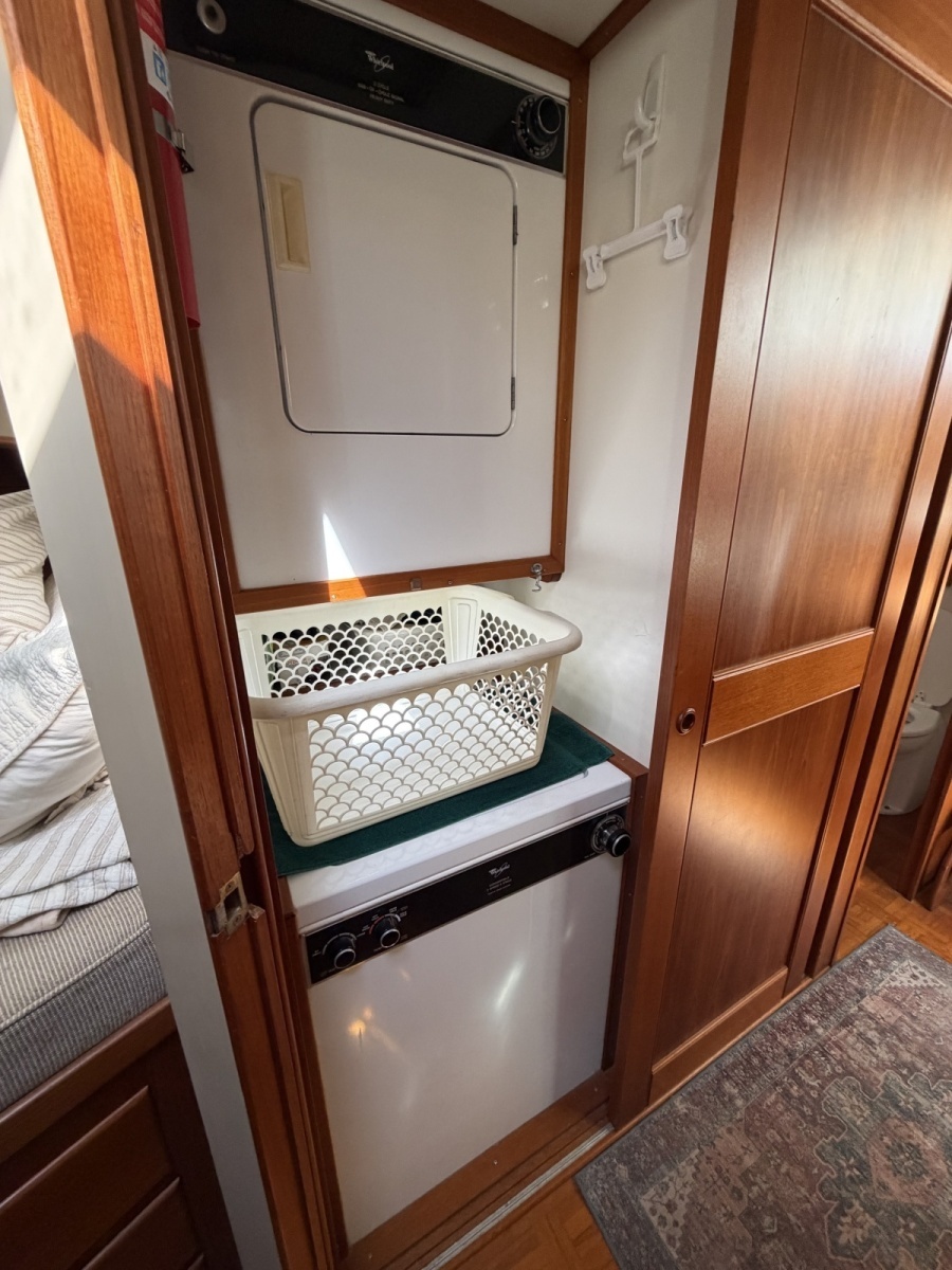 1991 Grand Banks Classic 46