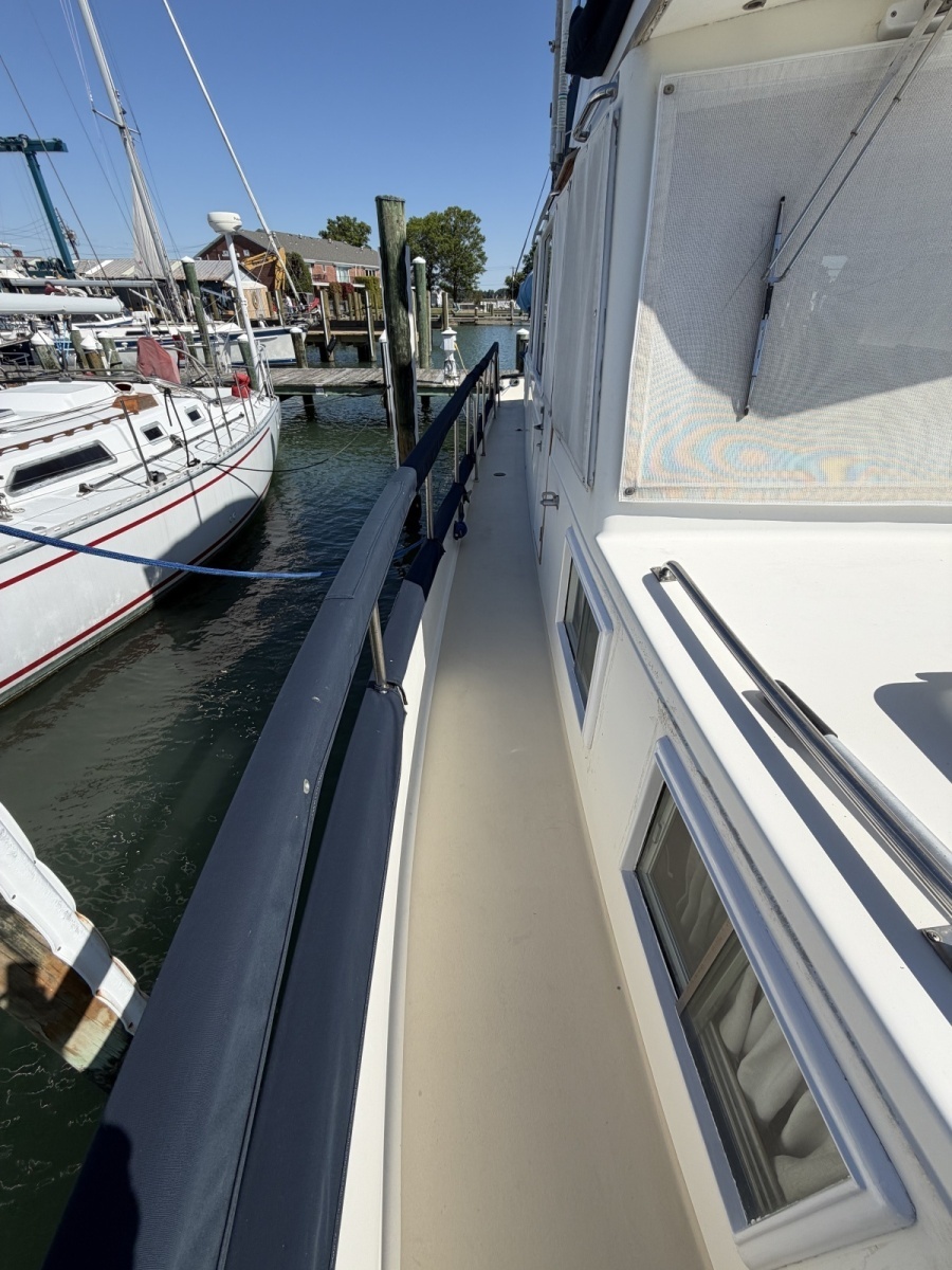 1991 Grand Banks Classic 46