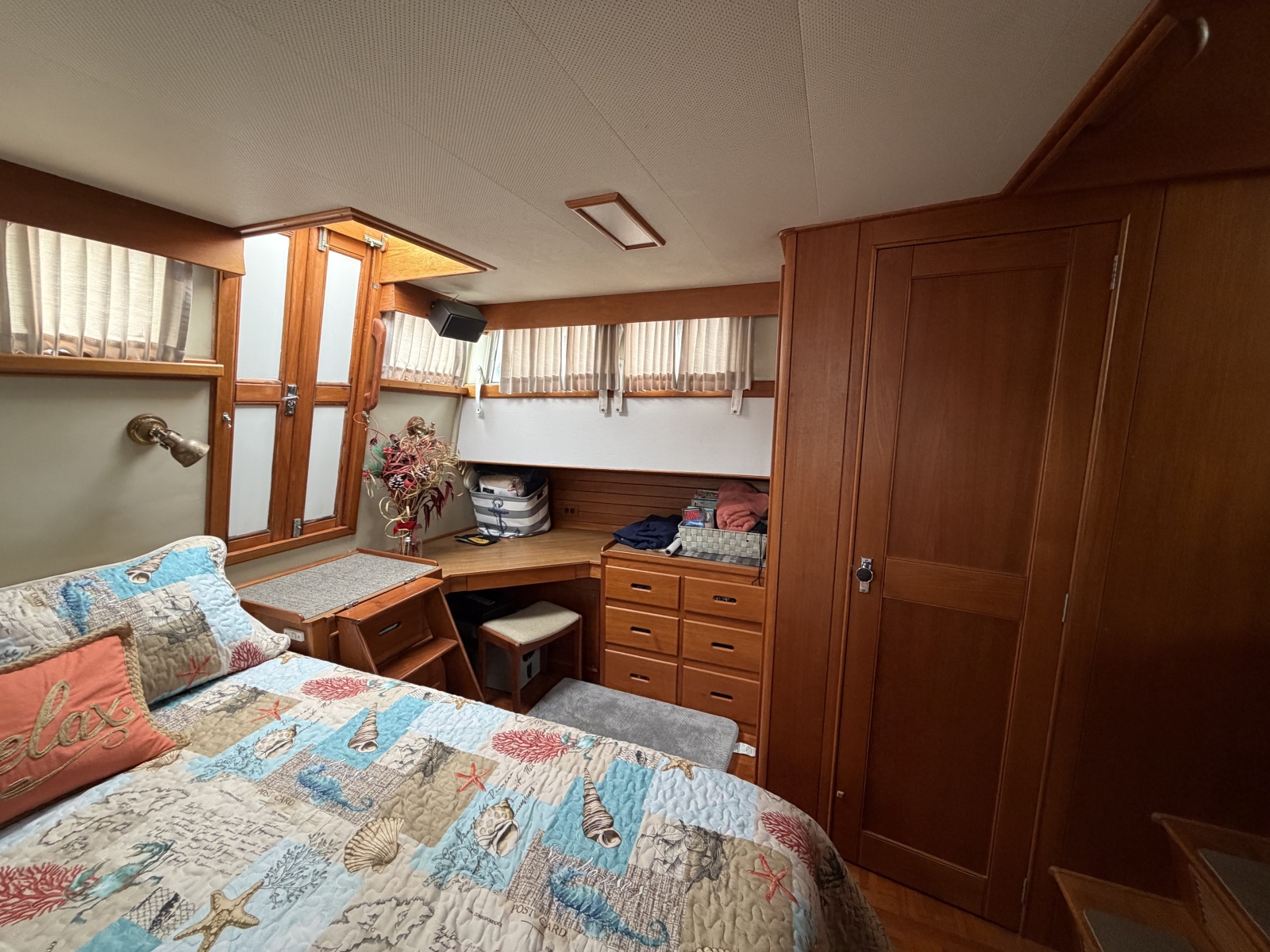 1991 Grand Banks Classic 46