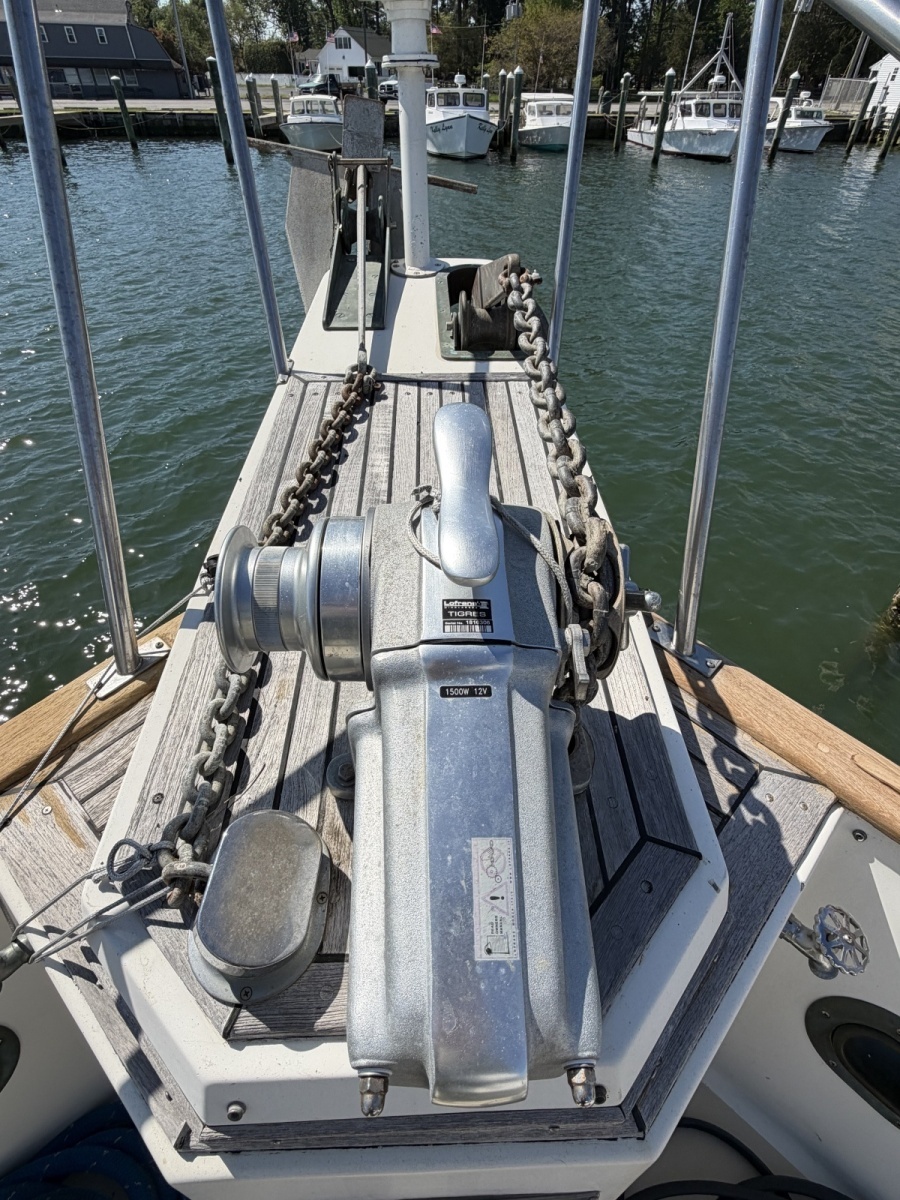1991 Grand Banks Classic 46